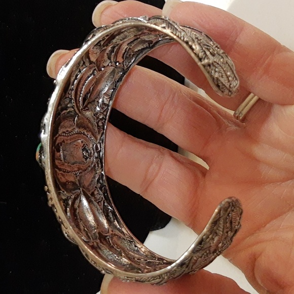 Sold - Picture 5 of 8